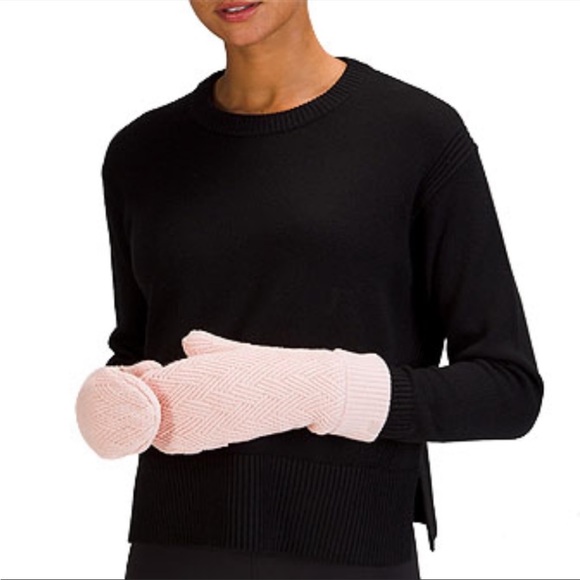 🦄NWT Lululemon Sherpa Weave Mittens Pink - Picture 9 of 9